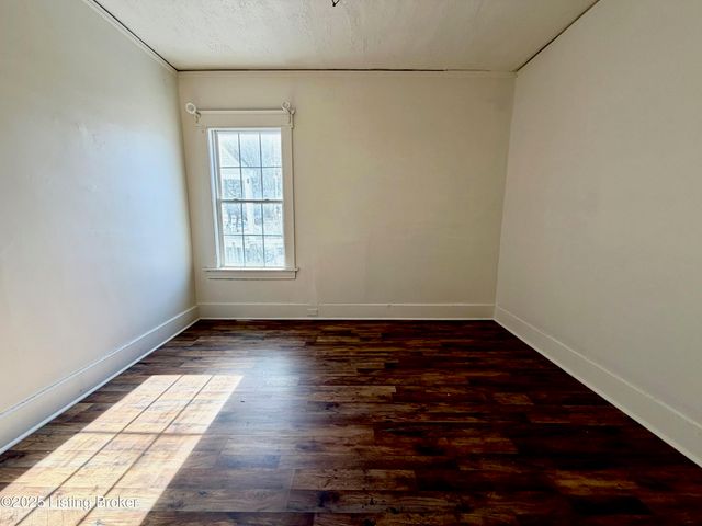 2320 W Oak St, Louisville, KY 40210