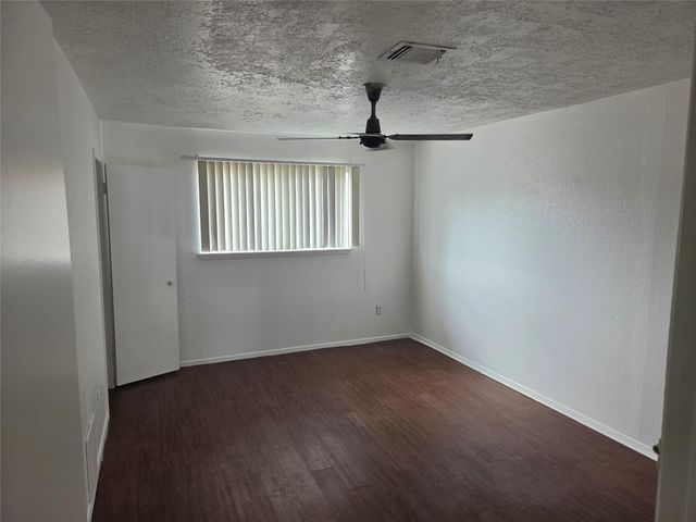 158 Goodson Drive 158, Houston, TX 77060
