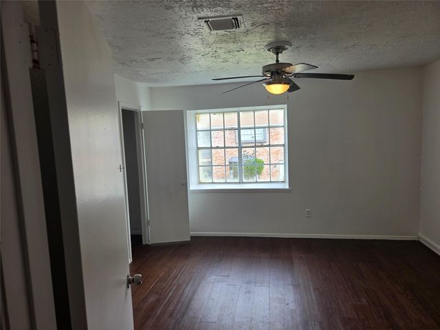 158 Goodson Drive 158, Houston, TX 77060