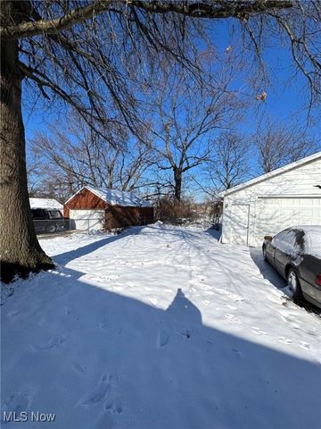 9717 David Road, Garfield Heights, OH 44125