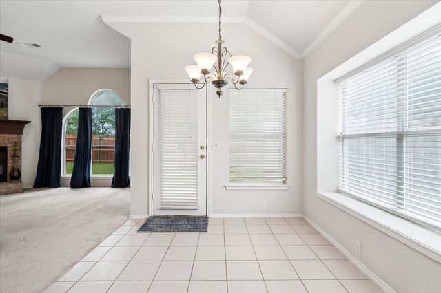 3711 Palmetto Court, Denton, TX 76210