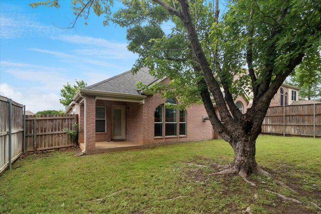 3711 Palmetto Court, Denton, TX 76210