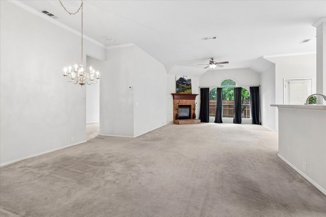 3711 Palmetto Court, Denton, TX 76210
