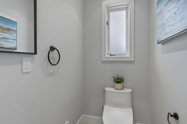 8 Valentine St 8, Cambridge, MA 02139