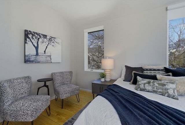 8 Valentine St 8, Cambridge, MA 02139