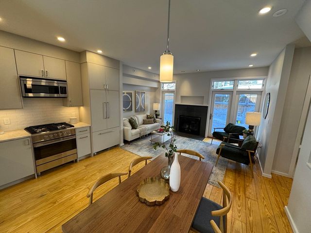 8 Valentine St 8, Cambridge, MA 02139