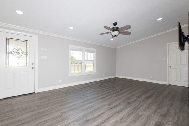 2201 Lauren Lane, Sealy, TX 77474