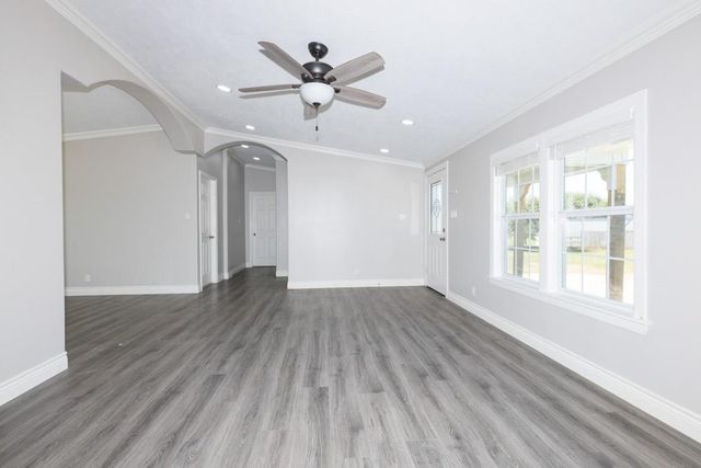 2201 Lauren Lane, Sealy, TX 77474