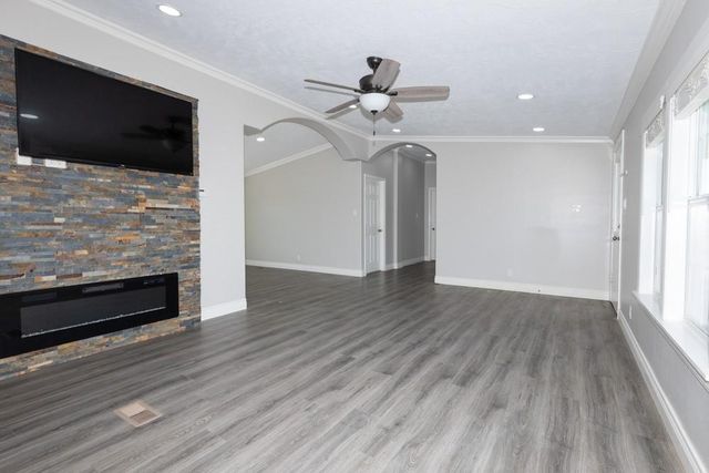 2201 Lauren Lane, Sealy, TX 77474