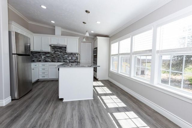 2201 Lauren Lane, Sealy, TX 77474