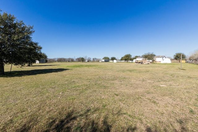 2201 Lauren Lane, Sealy, TX 77474