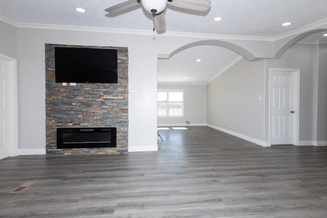 2201 Lauren Lane, Sealy, TX 77474