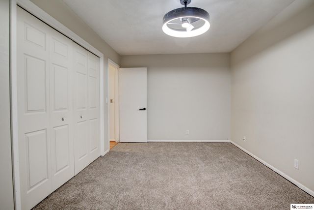 13604 Gold Street, Omaha, NE 68144