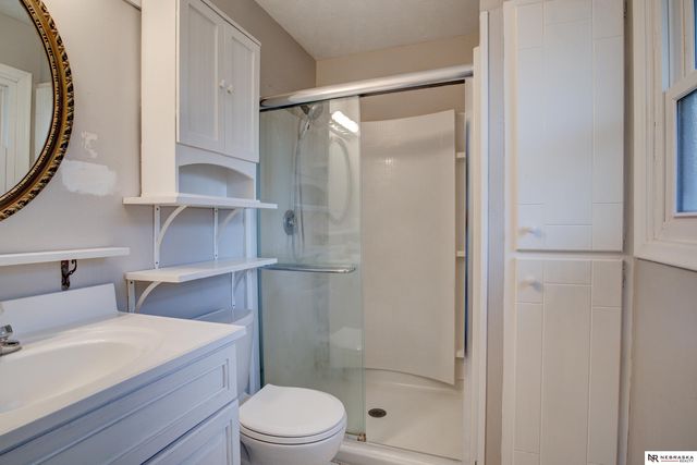 13604 Gold Street, Omaha, NE 68144