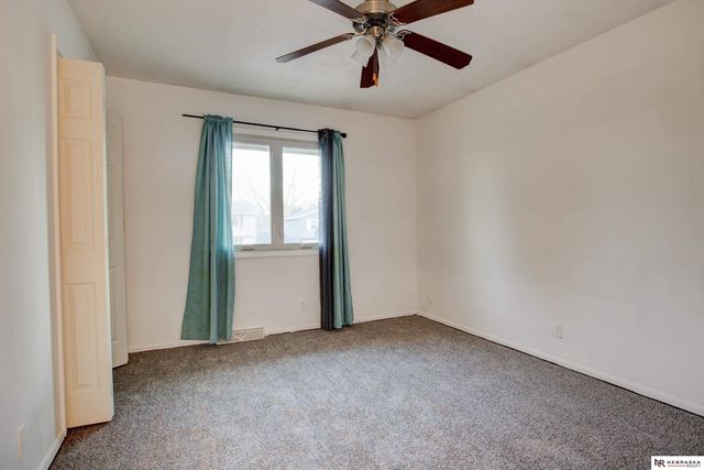 13604 Gold Street, Omaha, NE 68144