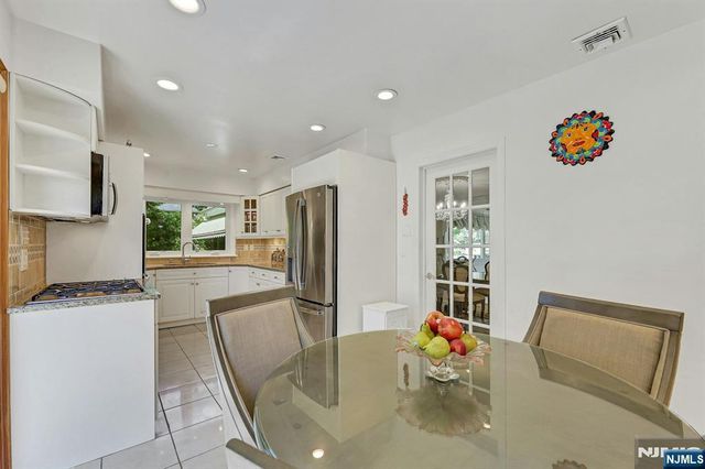 10 Shaw Road, Woodcliff Lake, NJ 07677