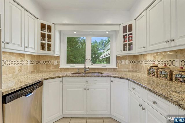 10 Shaw Road, Woodcliff Lake, NJ 07677
