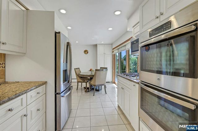 10 Shaw Road, Woodcliff Lake, NJ 07677