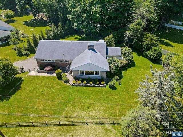 10 Shaw Road, Woodcliff Lake, NJ 07677