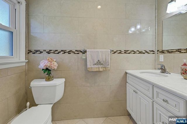 10 Shaw Road, Woodcliff Lake, NJ 07677