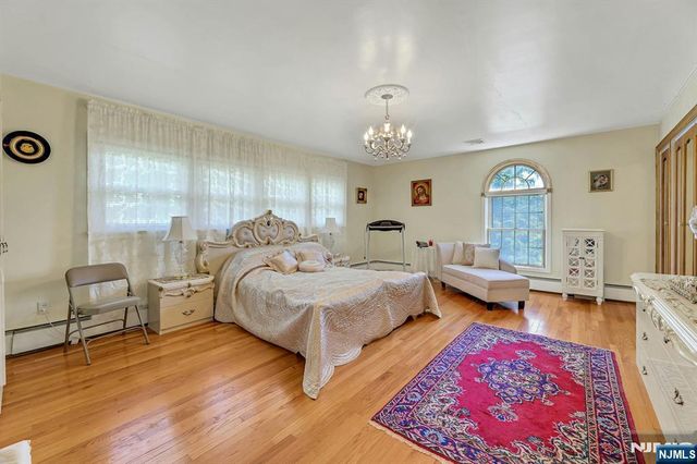 10 Shaw Road, Woodcliff Lake, NJ 07677