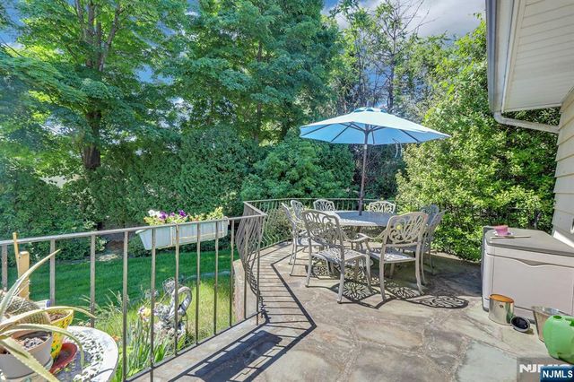 10 Shaw Road, Woodcliff Lake, NJ 07677