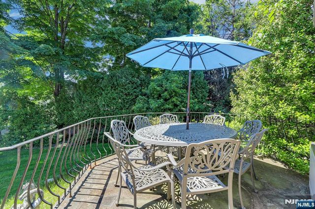 10 Shaw Road, Woodcliff Lake, NJ 07677
