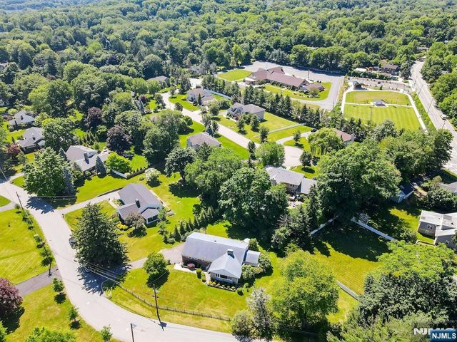 10 Shaw Road, Woodcliff Lake, NJ 07677