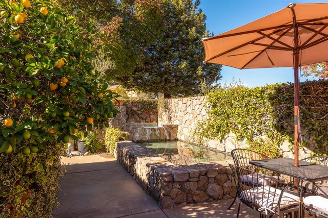 3200 Twin Oaks Dr, Napa, CA 94558