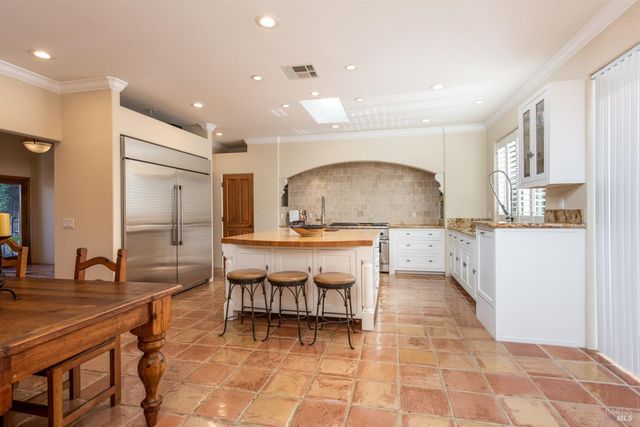 3200 Twin Oaks Dr, Napa, CA 94558