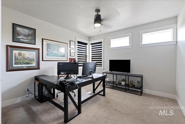 8749 W Suttle Lake Dr, Boise, ID 83714