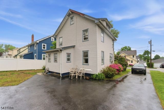 1142 Stasia St, Teaneck Twp., NJ 07666