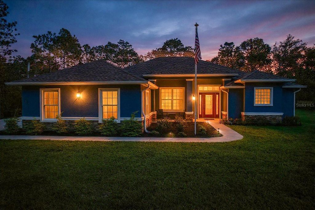 Image 9 of property listing at 2602 W AXELWOOD DRIVE, Beverly Hills, FL 34465