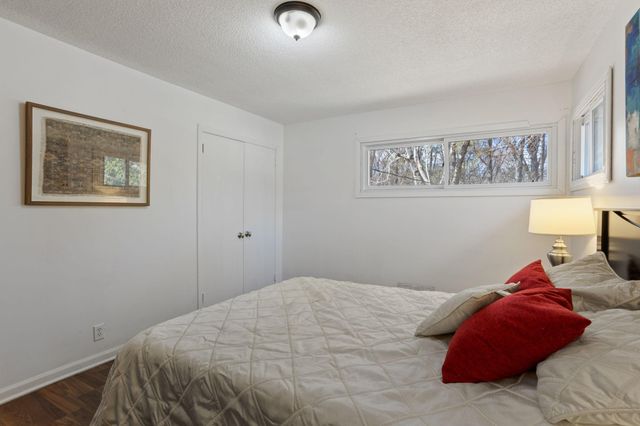 2381 Pagel Road, Mendota Heights, MN 55120