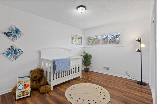 2381 Pagel Road, Mendota Heights, MN 55120