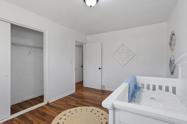 2381 Pagel Road, Mendota Heights, MN 55120