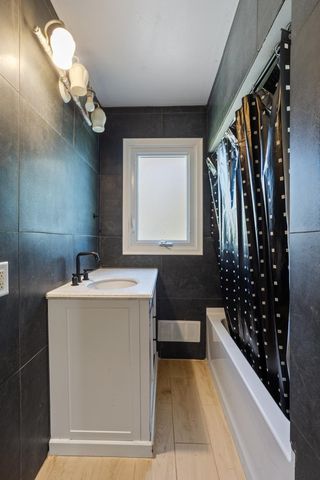 2381 Pagel Road, Mendota Heights, MN 55120