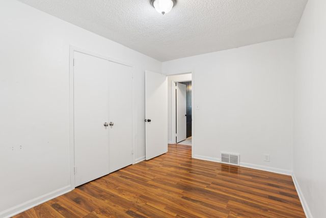 2381 Pagel Road, Mendota Heights, MN 55120