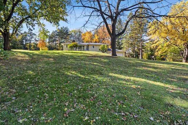 2381 Pagel Road, Mendota Heights, MN 55120