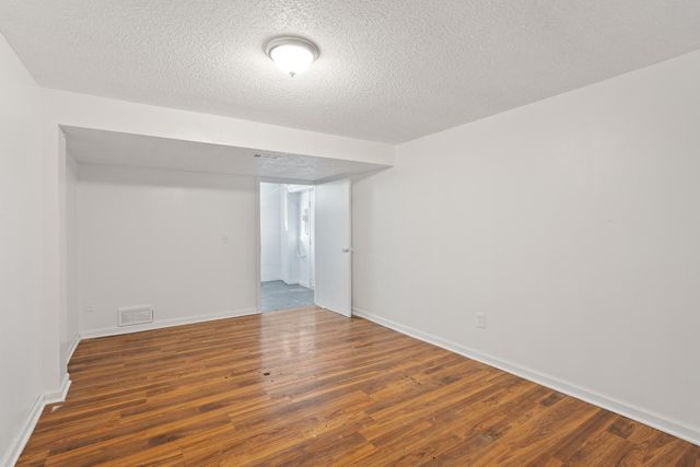 2381 Pagel Road, Mendota Heights, MN 55120