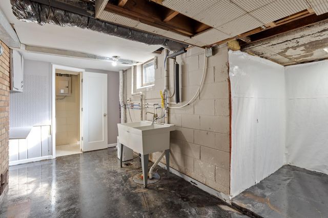 2381 Pagel Road, Mendota Heights, MN 55120