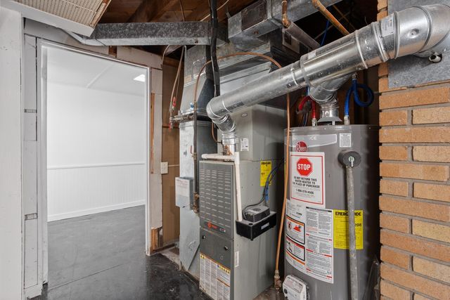 2381 Pagel Road, Mendota Heights, MN 55120