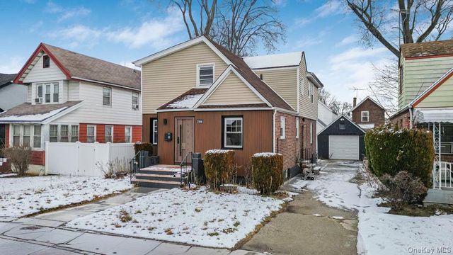 118-27 201st Street, Saint Albans, NY 11412