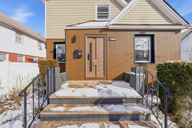 118-27 201st Street, Saint Albans, NY 11412