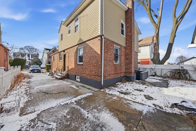 118-27 201st Street, Saint Albans, NY 11412