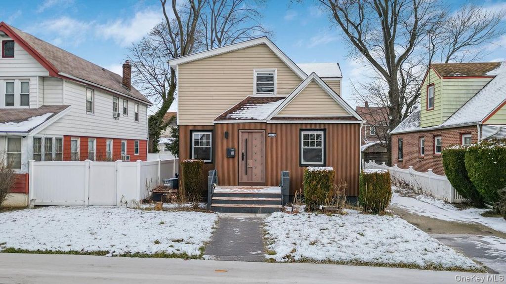 118-27 201st Street, Saint Albans, NY 11412