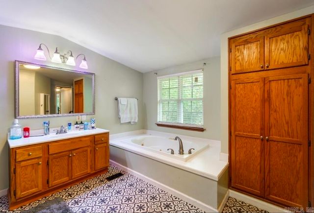 601 Valley Drive, Heber Springs, AR 72543