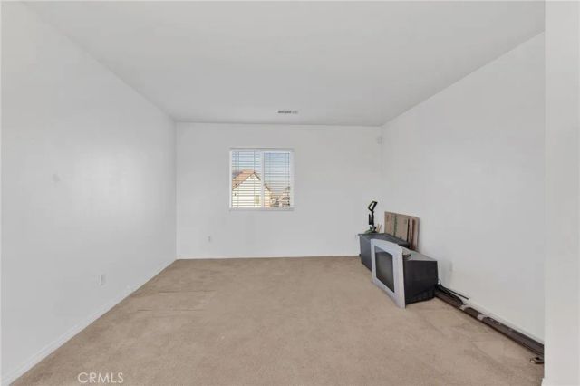 13816 Grant, Oak Hills, CA 92344