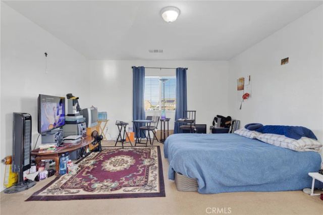 13816 Grant, Oak Hills, CA 92344