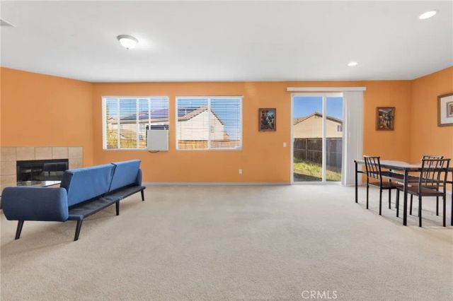 13816 Grant, Oak Hills, CA 92344